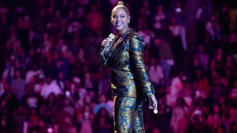 Gizmodo's tweet photo. Beyonce dot com lawsuit reminds us how shitty the web is for users with visual impairment https://t.co/zcc9k5Fl1b https://t.co/IIVleC5LD6