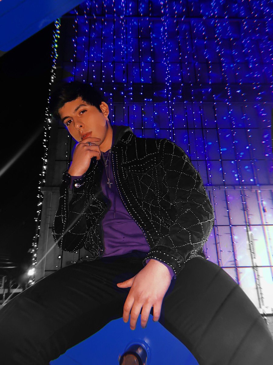 matthunter123's tweet photo. Ando En Miami. Donde están ustedes? 🍾🌴🔥 https://t.co/p4b6Wu0DcP