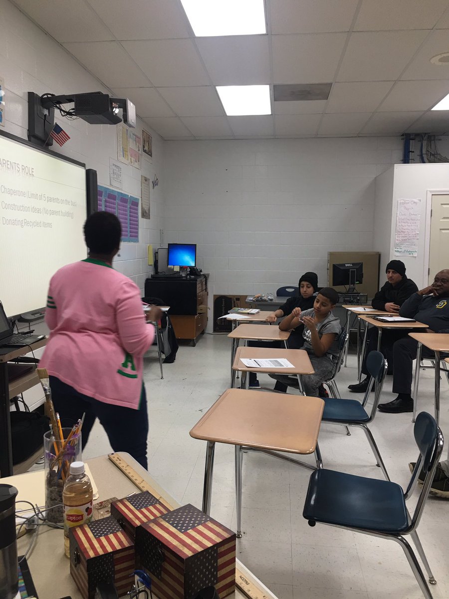 vickig252's tweet image. @MHunter1964 is meeting w/ parents about NC Regional Future City competition where @StemEHS will compete for the 1st time on 1/13/19 at NCSU’s McKimmon Center.  So excited!☺️#STEMSharksBYTE #TeamSTEM #VANCECoProud #VCSBetterTogether2018 #VCSNoExcuse #VCSBelieveIt @VanceCoSchools