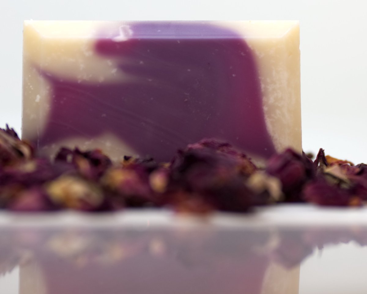 BountifulCanyon's tweet photo. Excited to share the latest addition to my  shop www.bountifulcanyonbotanticals : Rose Soap - pink and white rose petal soap https://t.co/iDAZMSCACQ #bathandbeauty #soap #pink #white #rosesoap #homemadesoap #handmadesoap #valentinegift #girlfriendgift https://t.co/E2jQwS45EU
