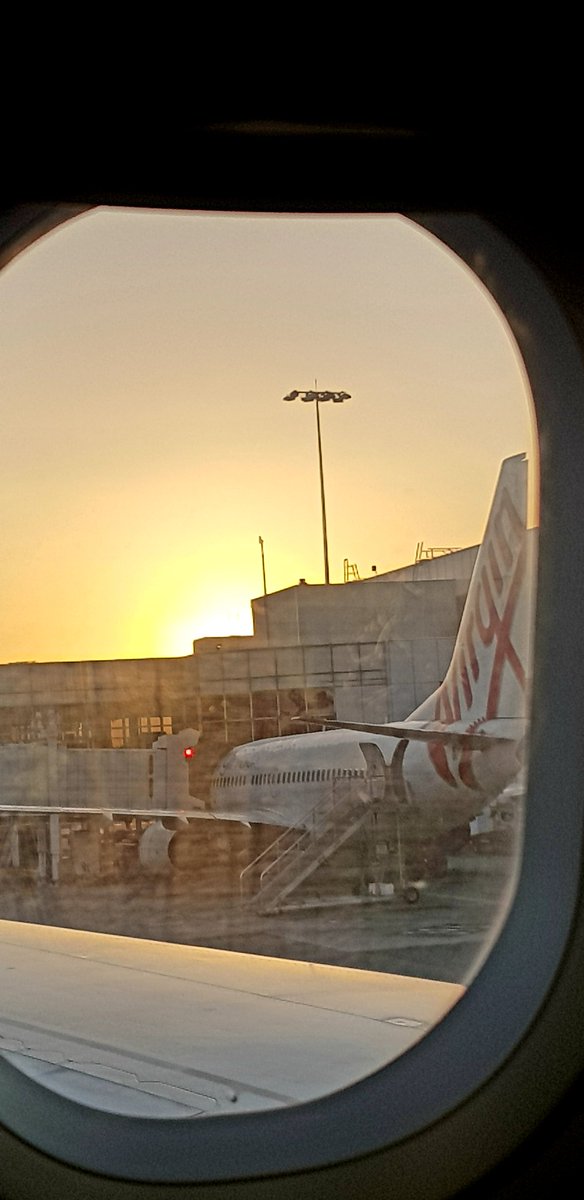 CherScheff's tweet image. Virgin looks good in the rising sun 🌞 #Saturdaysun