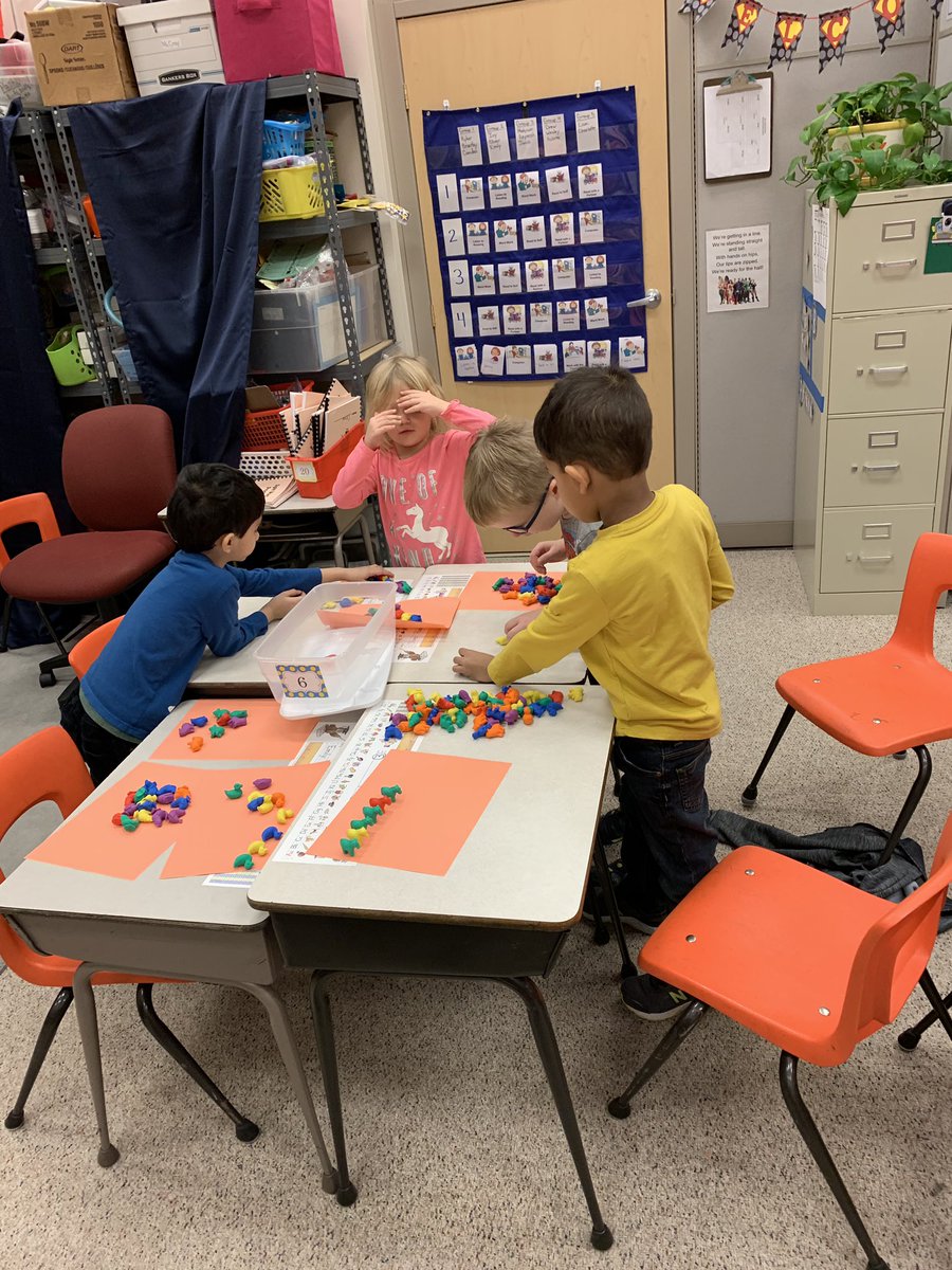 CMcCray108's tweet photo. Math brains hard at work!! They had to sort, classify, and count to find out which group had the most! #kindergarten #WCPSMD https://t.co/RtDSy7TcMV