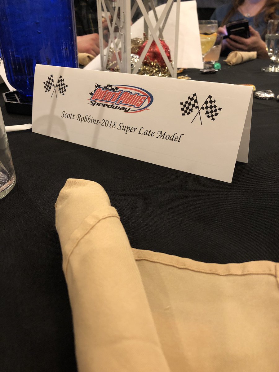 RBR_72's tweet photo. #OCSBanquet https://t.co/PtV04ldwmS