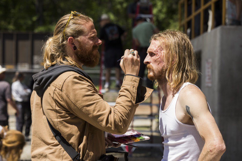 TheWalkingDead's tweet photo. Here's how fans reacted to the news that @austin_amelio was joining #FearTWD: https://t.co/L1LidxyIv2 https://t.co/pxAKVt1zqW