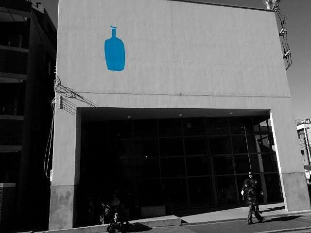 tw_rakkostyle's tweet photo. "A blue bottle on the wall"
.
.
#photopainting #photoart #photoartwork #bluebottlecoffee ☕ https://t.co/4YtuLW9oeq https://t.co/j4I2Jwe7Ag