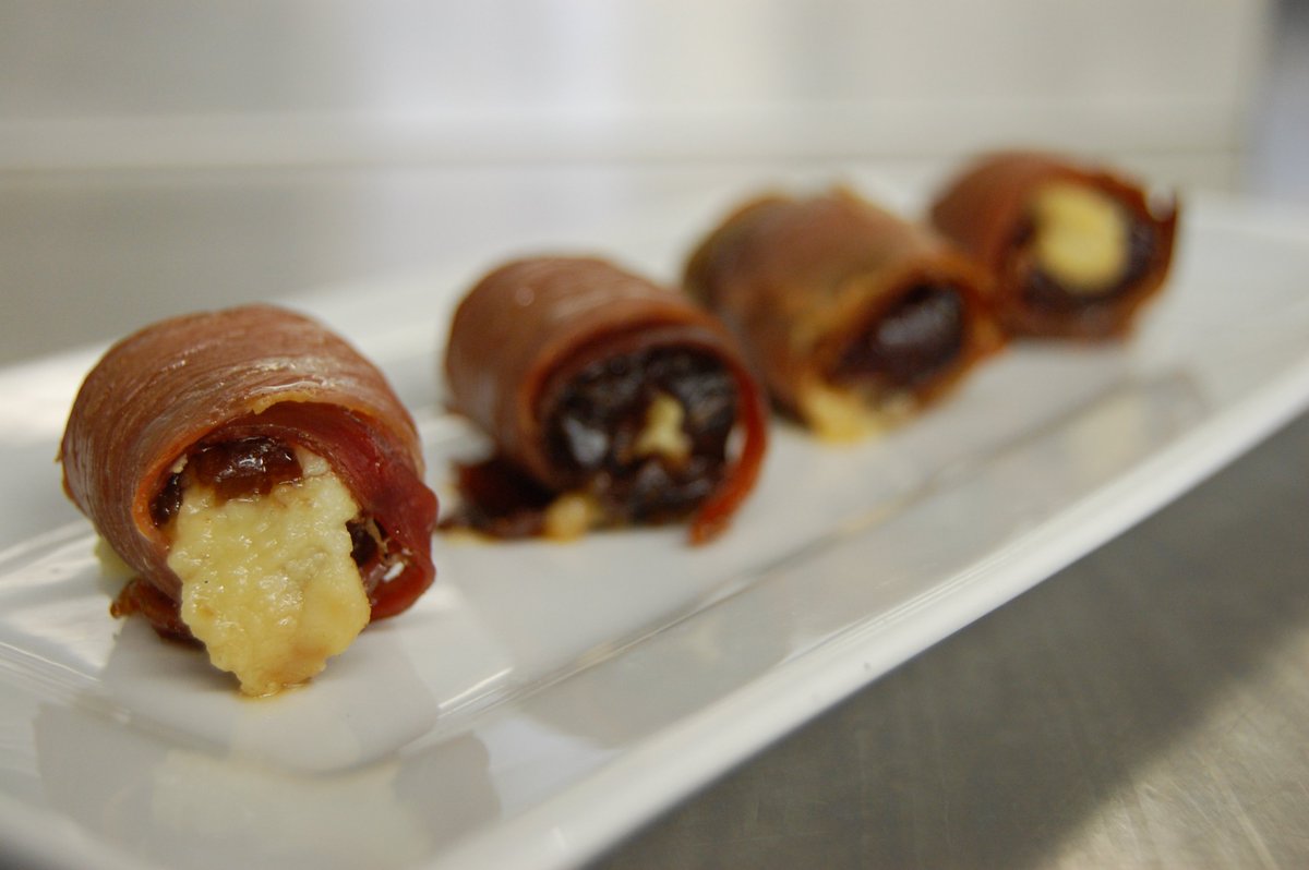 Have you tried these yet? Seriously amazing! Better hurry in!!
#littlebitesofheaven #limitedtime #montageincf