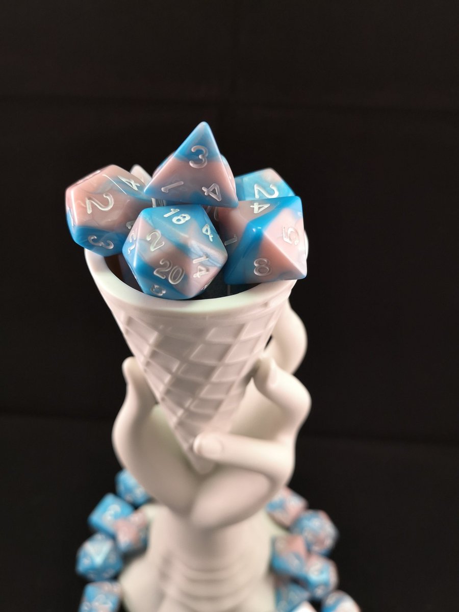 Ice_Cream_Dice's tweet photo. Thought I'd give you all a reason to get hyped about Bubble Candy.
#BubbleCandy #dice #IceCreamDice #dnd #ItsOkayToDrool https://t.co/aYvnabPqTG
