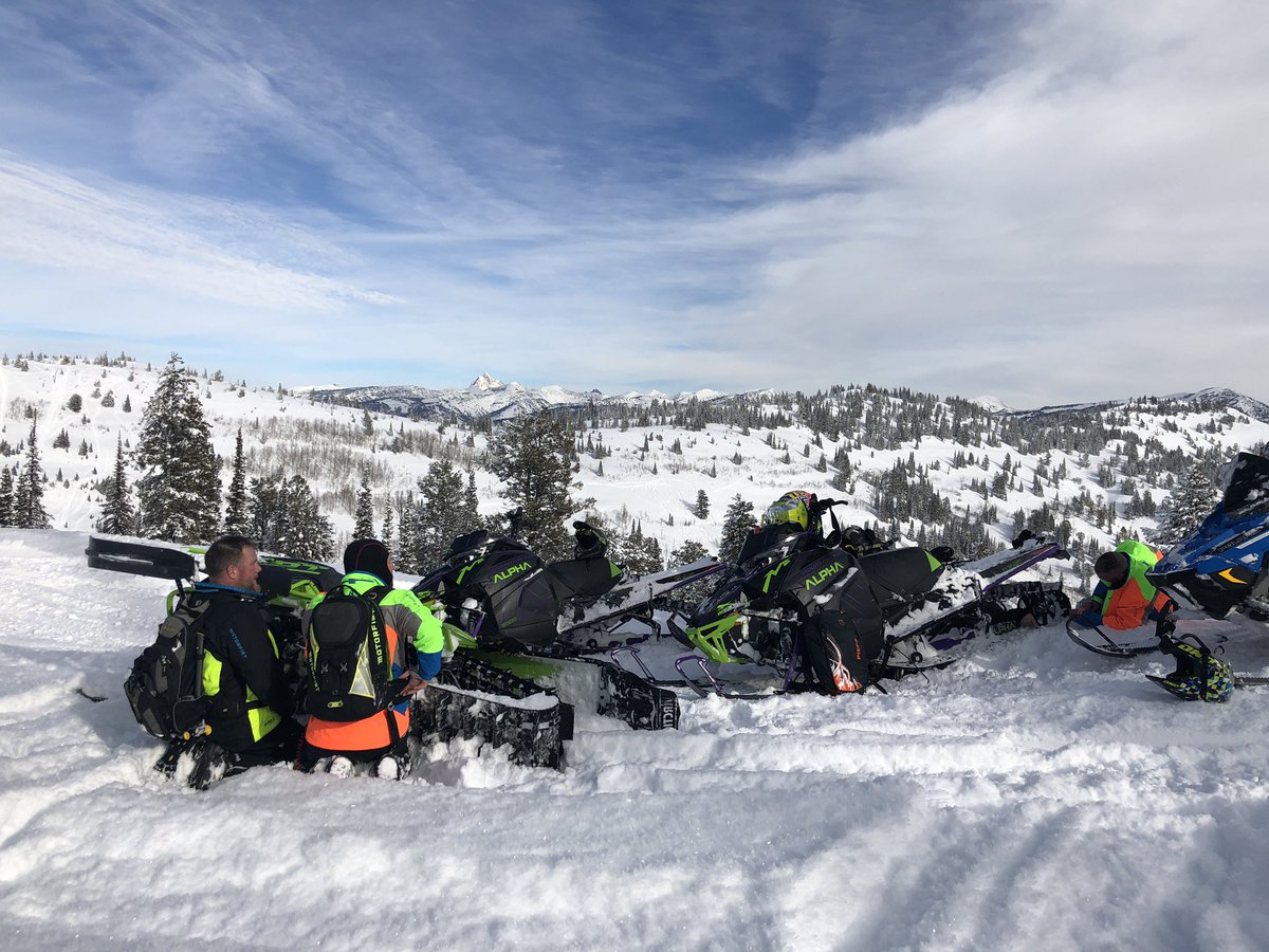 fossilfuel69's tweet image. Hey @TJku3 a little #eyecandy to get you excited about your trip out West. Grand Teton range is awesome. But when I ride with the #ArcticCat rep, they always have to work on their sleds 🤣🤣🤣 #polarisaxys #boondockerturbo #snowmobiling