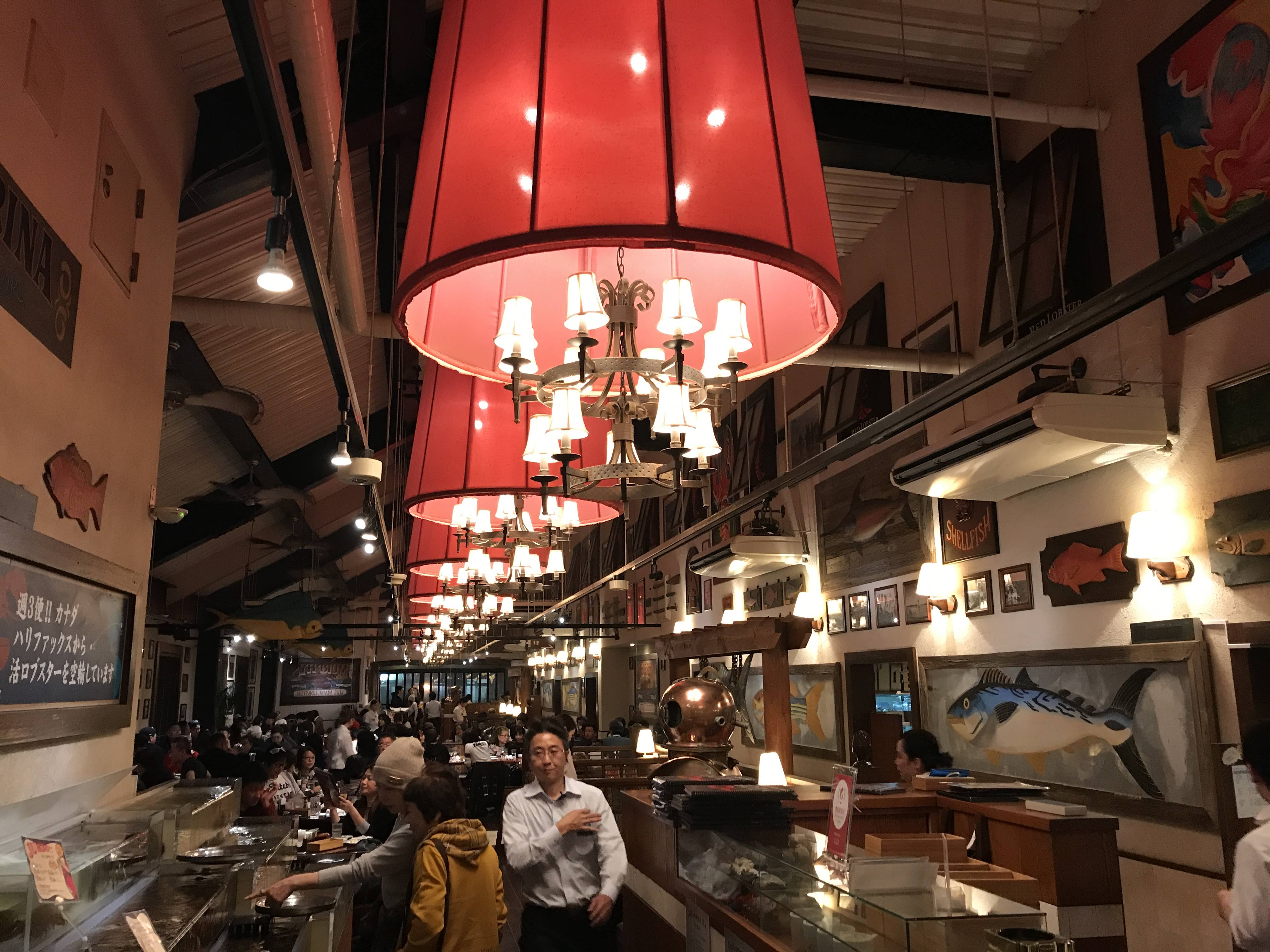 つぶろ Fire ディズニー 雑記ブロガー 沖縄 アメリカンビレッジにあるレッドロブスター 北谷店 ディナーのため予約は必須 一人2980円から頼めるプレートやオニオンリングツリーなど見た目でも楽しめるロブスター料理を思う存分楽しめました 沖縄