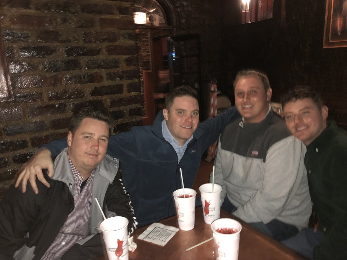 MikePau86248841's tweet image. #nola #hurricane #chatrules