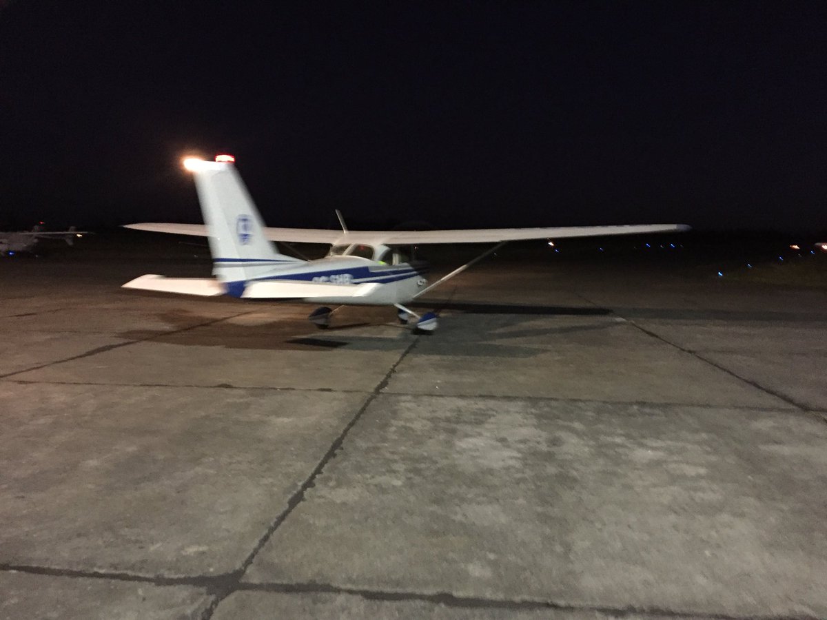 Club_Aereo's tweet photo. Parte de la tripulación del @Club_Aereo que realizarán vuelos nocturnos en la ciudad de Chillán y Talca. Parte del entrenamiento de pilotos. @chillanactivo @ladiscusioncl @CronicaChillan @DGACChile @ModoCharlie https://t.co/55ZkcvjD7e
