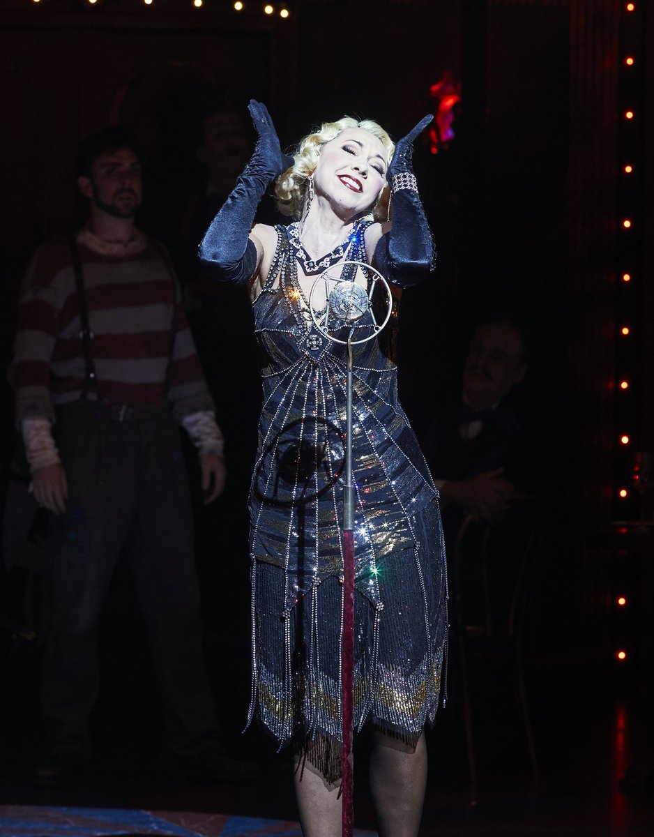 AnnaPrinceva's tweet photo. 🎀 3rd Boheme tonight! ❤️
.
.📸: Keith Saunders
.
#annaprinceva #sopranostories #operaaustralia #musetta #puccini #laboheme #cabaret #opera #operasinger #singerlife #soprano #happy #blessed #аннапринчева #аннапринцева #опера #сопрано #пуччини #музетта https://t.co/QhBLaIkvEj