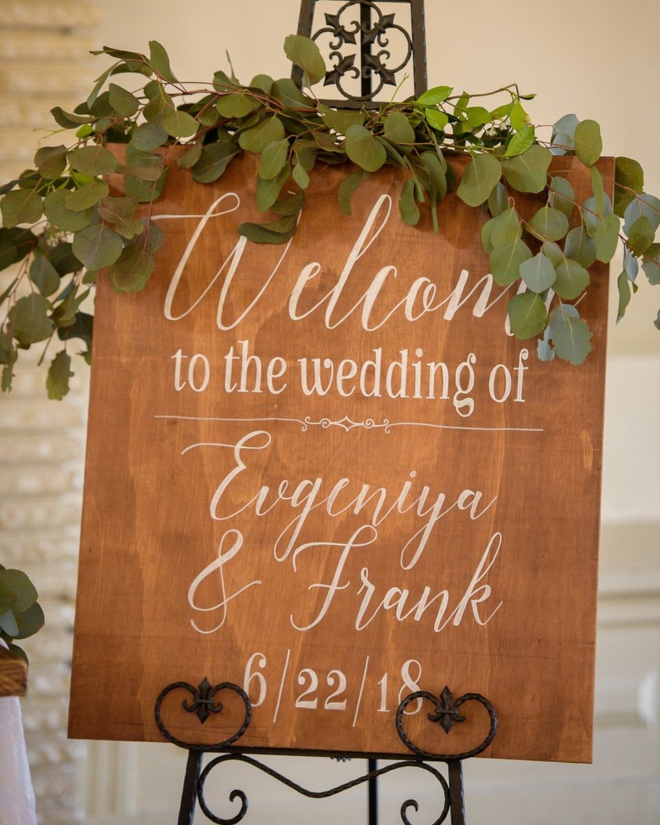 Now that the holidays are over and you're engaged it's time to start planning! Call or email us today to schedule your site your! 💍

#recentlyengagedcouple #weddingplanning #weddingsite #scheduletoday #customesignage #californiaweddings #brickfireplace #historicvenue