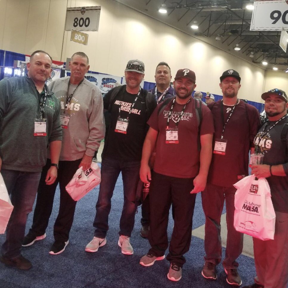 docwisebmxsr's tweet photo. IEBCA representing at the ABCA! Lots of learning and collaborating going on! #iebca #iecoaches #baseball @InlandEmpireBCA #ABCA2019 @mesa_baseball @MrCoachMediaGuy @TCTitansBsbl https://t.co/hFPwkDoTuG