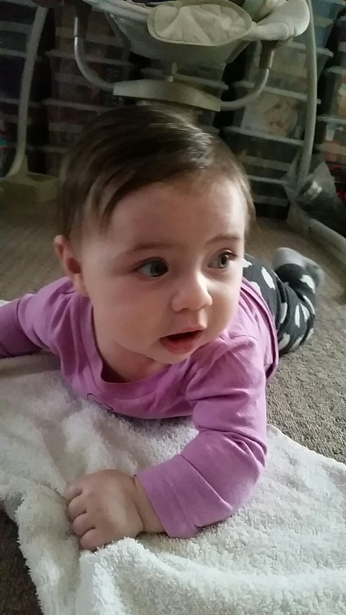 shona_ashman's tweet photo. Myra is 5 months old 2day ππ She is loving her tummy time ππ #happybubba #growingup #loveallofmykidssomuch ππ https://t.co/WDpFc5FYNH
