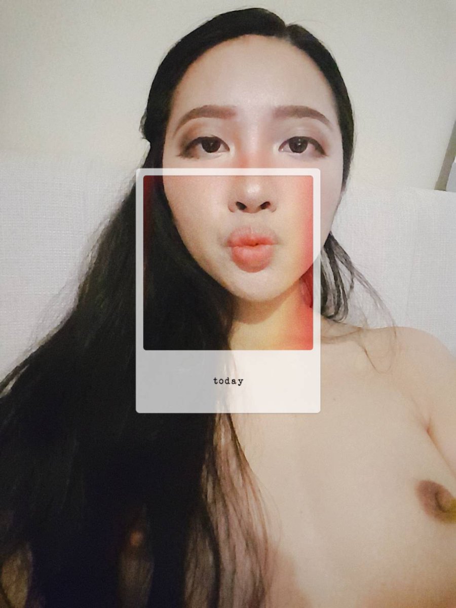 Kiss kiss I miss you so but I'll be back sooner than you know