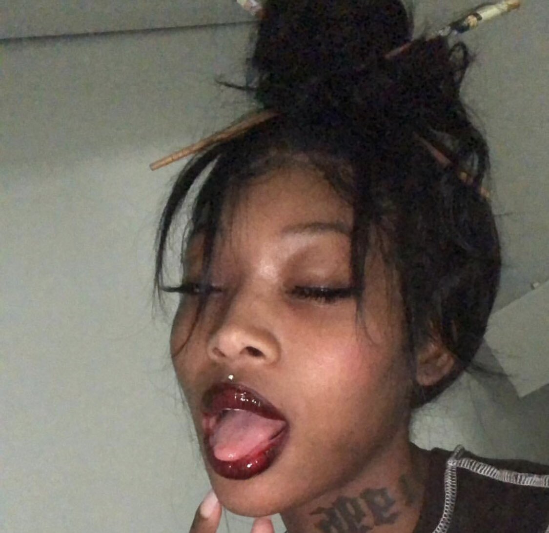 SUMMER WALKER on X: i was asked to post pics of myself so here u go 🔪  t.coBdCmqMcoLu  X