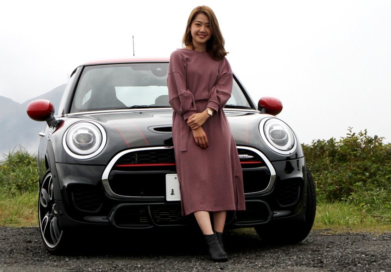 ট ইট র Corism コリズム編集部 クルマ好き女子が 初めてmini体験 Mini Jcw ミニ ジョン クーパー ワークス 試乗記 評価 T Co Soljka8uod Mini ミニ ミニjcw ミニジョンクーパーワークス ミニ燃費 ミニ価格 ミニグレード ミニ