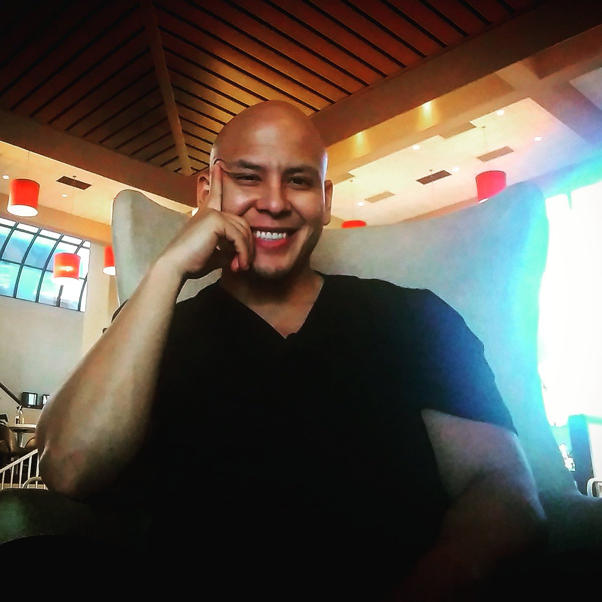 MrSanchezVEVO's tweet photo. 2019 I have allot to offer..
--Bastante Q Ofrecer --
Site- https://t.co/pmMVMmgM80
#Single #ArmyVeteran #MassageTherapist #XrayTech
#MrSanchez #MassagingMuscles #AbovePixels #Exclusive #Latin #Educated #Veteran #AMTA19 #Pearlywhites #BillBoards #Love #Wellness #Holistic #Grammys https://t.co/5nwAaDDM59