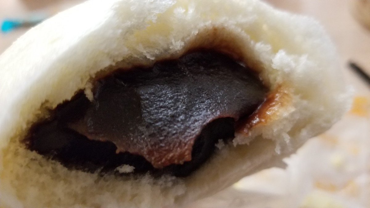 K あんまん 肉まんと言えば新宿 中村屋 しかない ぜひ 食べて もう10年以上これ 元々 あんまん自体嫌いだったけど セブンイレブンで食べて虜に この時期 スーパーでまとめ買い いつの間にかカレーまんも追加されてた K あんまん 肉まんと言えば新宿 中村屋 しかない ぜひ 食べて もう10年以上これ 元々 あんまん自体嫌いだったけど セブンイレブンで食べて虜に この時期 スーパーでまとめ買い いつの間にかカレーまんも追加されてた