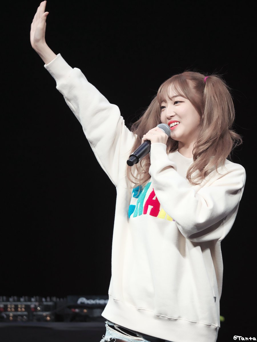 tantapic's tweet photo. 181111 한혜리 K-GIRLS FES
#한혜리 #IBI #RedQueen #OMZM https://t.co/yYzhm20cYR