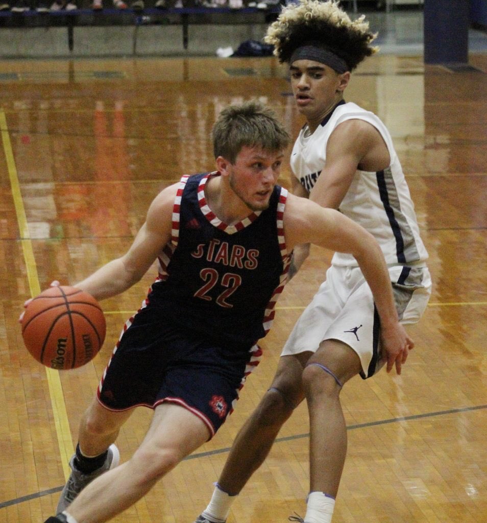 BNLAthletics1's tweet photo. Mollet, Stars rally to sting Reitz 62-61 https://t.co/7kkP6T3wzR https://t.co/Sg41iB0pna