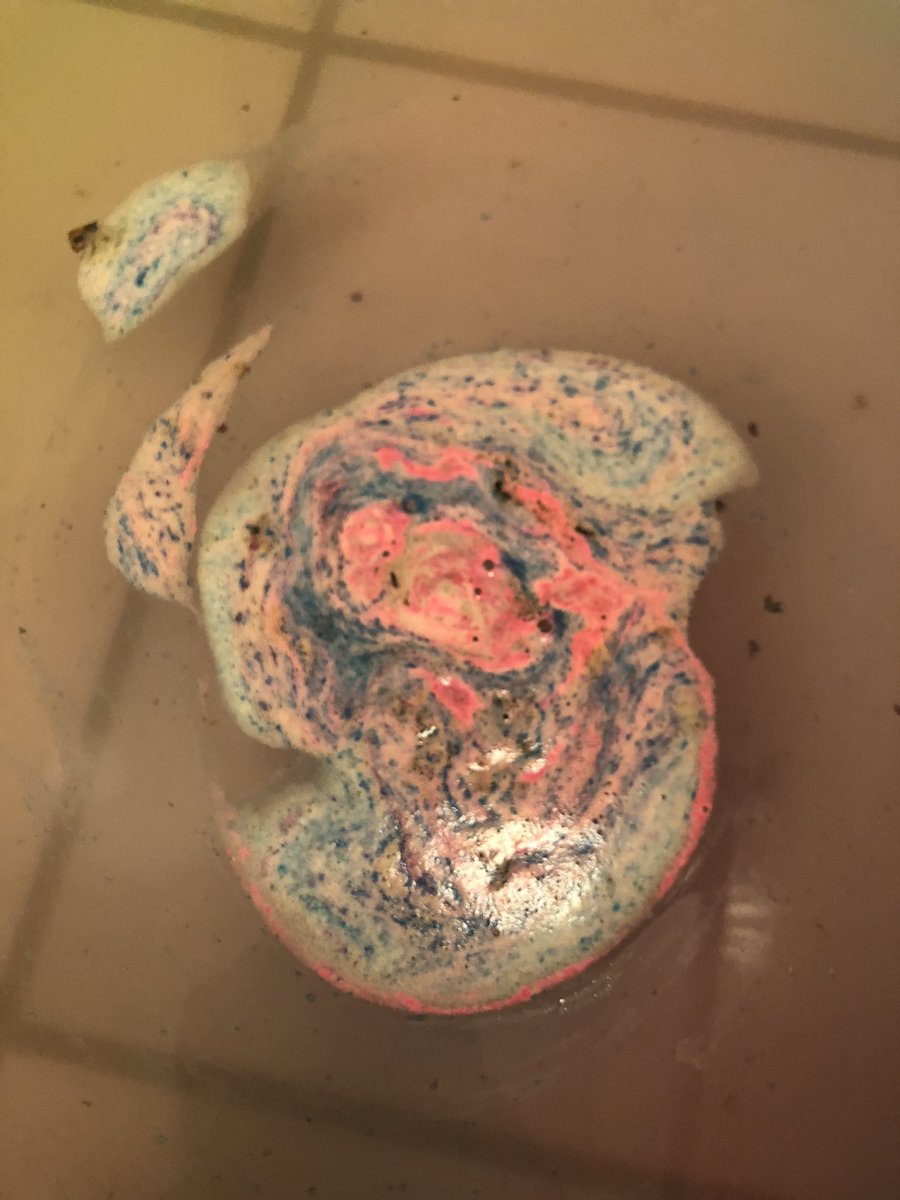 twootietarte's tweet photo. Living for this bath art. Moon Prism Power bath bomb for the win. #twootietarte #bathbomb #bathbombs #sailormoon #handmade #comiccon #neworleans #wizardworld #bathing #bathproducts #animebath #bathfizzy #nolacomiccon #bathart #moonprismpower https://t.co/b81uGztNhd