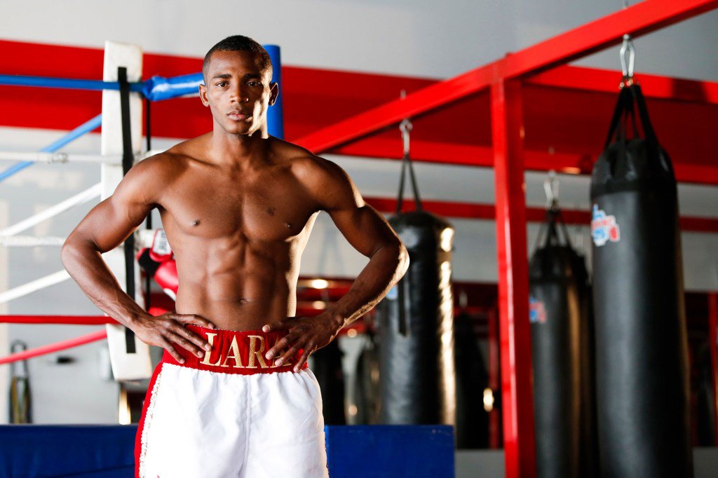 standingeightjc's tweet photo. Erislandy Lara to defend against Brian Castano on March 2nd https://t.co/56G6BuD0ok https://t.co/k0Ukv7NVt7