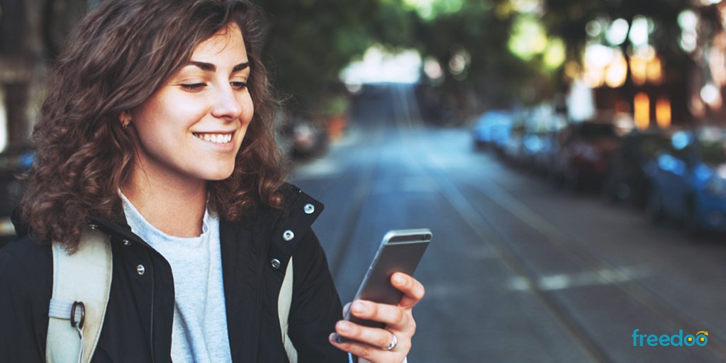 FREEDOO19's tweet photo. Lo #smartphone rappresenta per molti di noi il principale "schermo" sul mondo. In media è attivato 150 volte al giorno e la durata di una sessione di utilizzo è pari a un minuto e 10 secondi, i minuti totali dedicati al suo uso quotidiano sono 177. https://t.co/HfEt7J4ANy