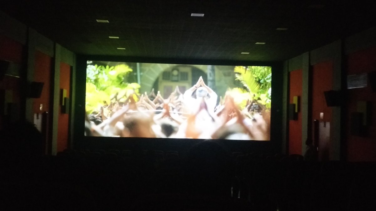 thiru_apt_thala's tweet image. #Viswasam 
#ViswasamThiruvizhaOnJan10
Trailer vilayaduthu,Adichu thookuthu.... #Batcha Theatre 4K, Broadway. 🔥🔥 🔥 

🔊🔊📢Sound effect mass+ class.. 💥💥👌👌 

@kjr_studios @SathyaJyothi_