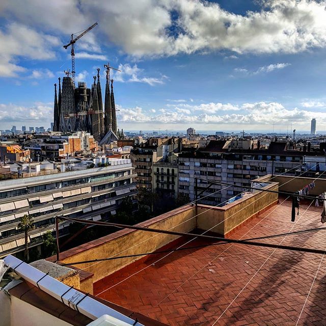 quicoto's tweet image. 1/365

#sagradafamiliabarcelona #barcelonarooftop #rooftop #barcelonamorning #barecelonasky #bcnlife #barcelonalife instagram.com/p/BsP4lyLAVR8/