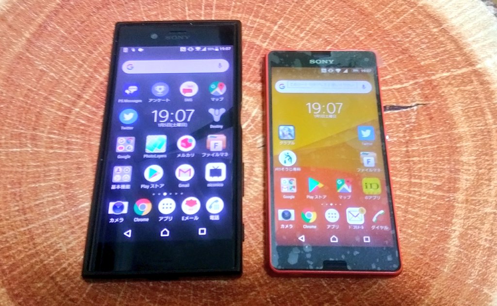 gura_008's tweet image. XZsと比べりゃかなり大きさが違うわ

#Xperia #XZs #Z3Compact