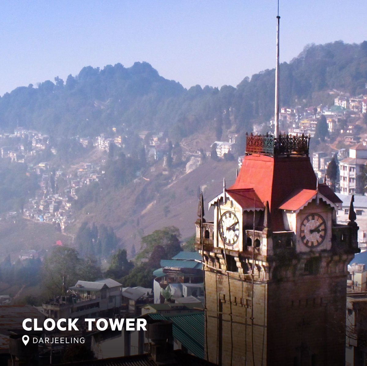 oyorooms's tweet photo. The whistles of the Himalayan toy train fill the winds of the hills in Darjeeling. #LetTheTravelBegin as you book your #OYO at 50% off and get up to ₹250 Paytm cashback: https://t.co/NovYzVf9K3 https://t.co/4Q2faazRkF