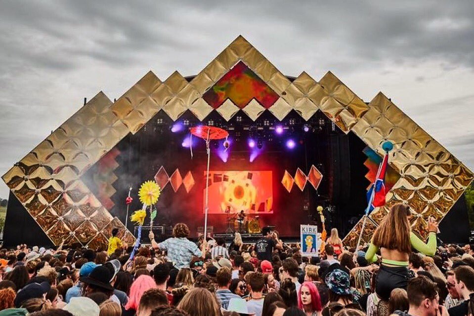 FASHIONCONNEC_T's tweet photo. BEYOND THE VALLEY MUSIC FESTIVAL 🙏❤️
.
#Repost @yeah_au
・・・
We're saddened to hear of another young life lost to overdose. It's 2019 and we need effective drug policy now to save lives, the time for debate is over.
#EndOverdose #TimeToTest https://t.co/eSm2qBj6m0