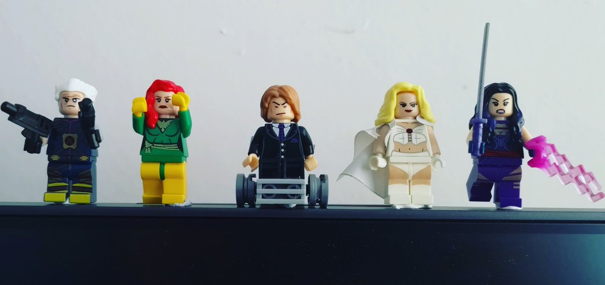 ChasteGaymer's tweet photo. #TeamPsychic. Cable, Phoenix, Professor X, White Queen, Psylocke #lego #Xmen https://t.co/sjD6WlhzwJ