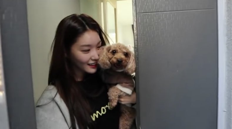 we didn’t deserve chungha’s free month