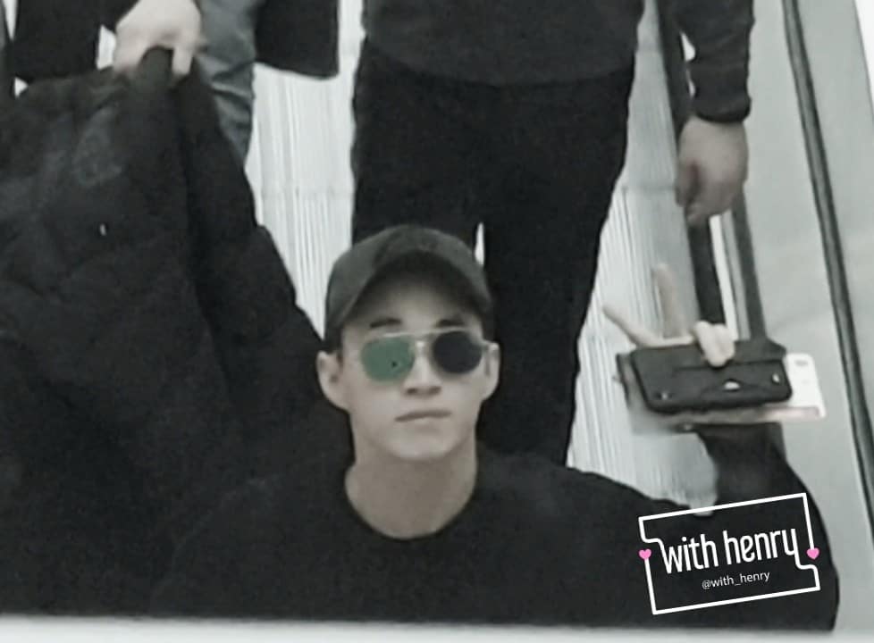 With__henry's tweet photo. 180105 #heney #헨리 인천공항 출국
잘 다녀와요! https://t.co/NpEQ06ikzI
