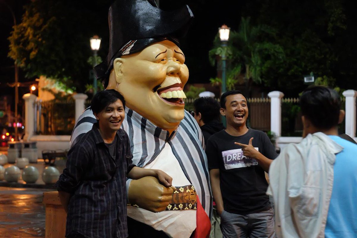 KemenPariwisata's tweet image. Saat ini Kawasan Pedestrian Malioboro juga dipercantik dengan hadirnya Instalasi Seni yang Instagramable bertema BEDJOKARTO. BEDJO berarti Untung dan KARTO berarti Aman
m.facebook.com/98663251138954…
#PesonaIndonesia #Kemenpar #ProgramKerja #KerjaBerdampak #PemerintahBekerja