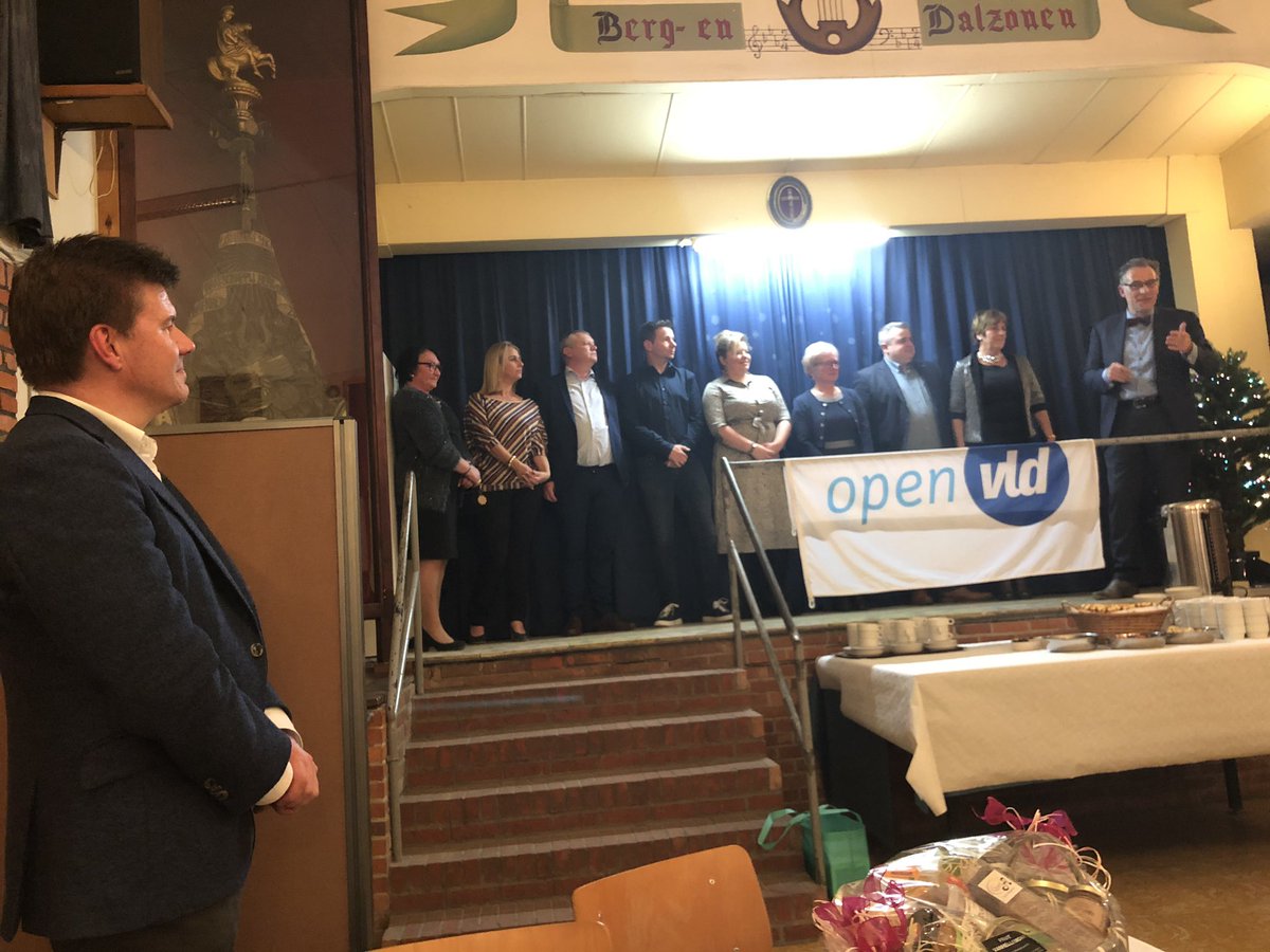 OVLDTieltWinge's tweet photo. 2019 inzetten doen we in #TieltWinge met niemand minder dan #svengatz #nieuwjaarsreceptie https://t.co/8bP4k26UN2
