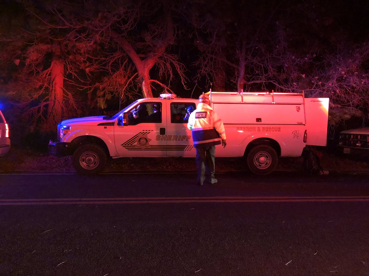 VolunteerForces's tweet photo. VF staff, @SBCSDAviation, @RimSAR, @sbmountainsar @SBCSDTwinPeaks and @SBCOUNTYFIRE responded to a paraglider down over the side near Crestline. Unfortunately when units got to her, she was found to be deceased. Recovery still underway. Our sincere condolences to the family. https://t.co/aNMrtbFUFD
