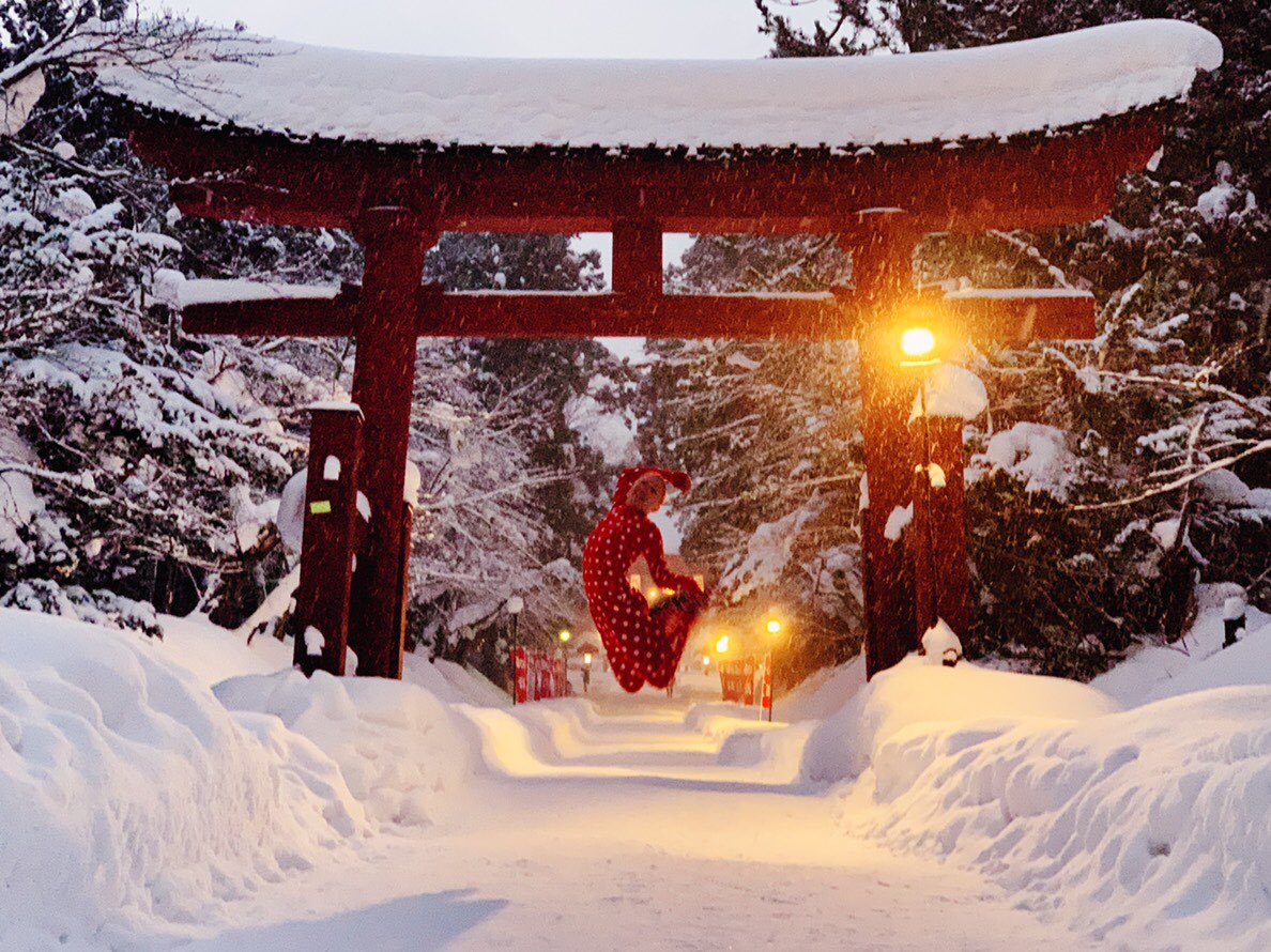 makikou_review's tweet image. 見
よ
！
こ
の
跳
躍
力
！

#岩木山神社
#zozosuit