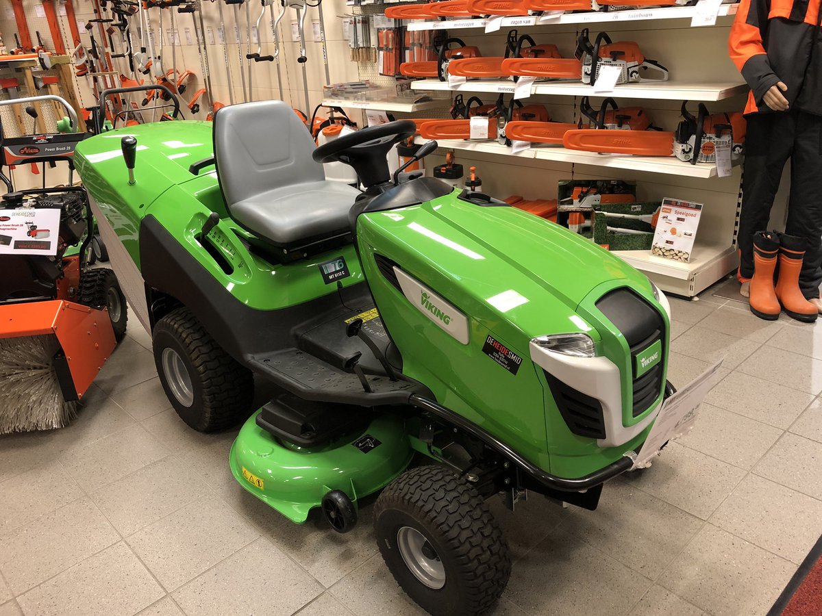 heidesmid's tweet photo. De laatste groene maaiers nu met 20 % korting de deur uit ! Kom naar Halle ! gratis bezorgen . Denk ook aan de #winterbeurt van uw #grasmaaier https://t.co/n7LprcB47W