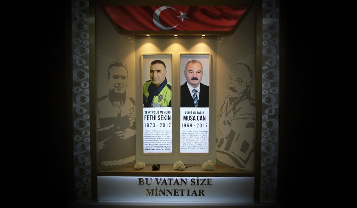 Şehit polisimiz #FethiSekin'i ve Şehit mübaşirimiz #MusaCan ‘ı şehadetlerinin 2. yıllarında rahmet ve minnetle anıyoruz.