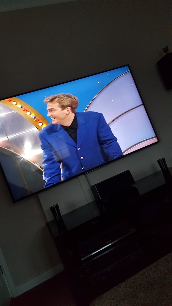 sammyann26's tweet photo. @BradleyWalsh Watching a younger you this morning Brad. You've matured well 😘😘 #WheelOfFortune https://t.co/4DopGXD2VR