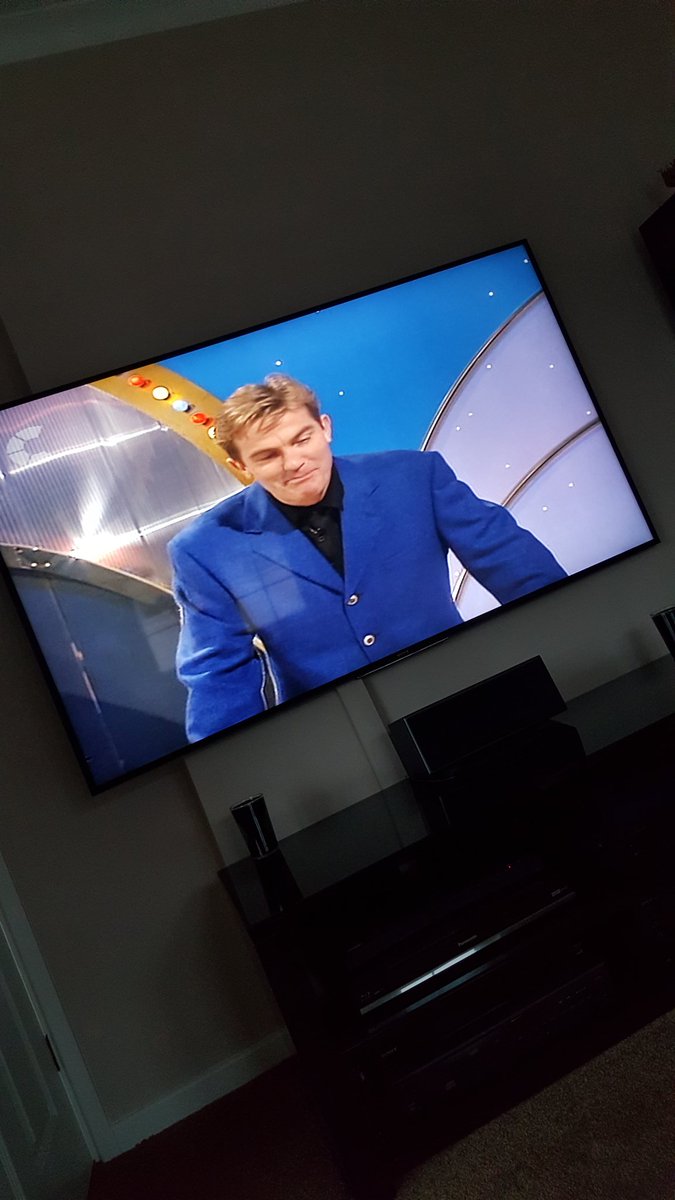 sammyann26's tweet photo. @BradleyWalsh Watching a younger you this morning Brad. You've matured well 😘😘 #WheelOfFortune https://t.co/4DopGXD2VR