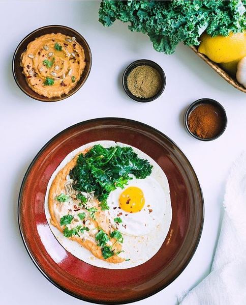 OneidaFS's tweet image. Say "good morning" with an open faced breakfast.
—
📸: @poutandchow @LuzerneGlobal
🍽: Rustic Collection #ThisIsOneida