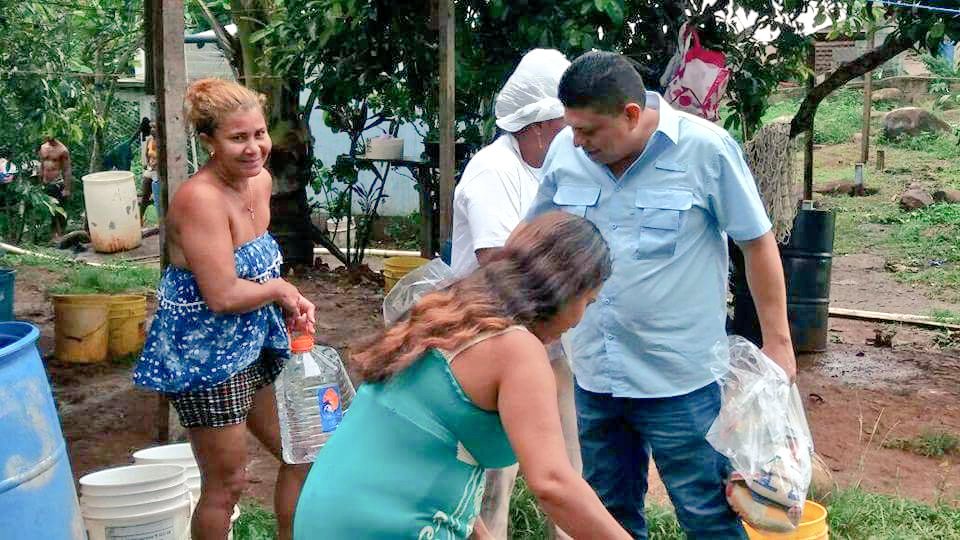 ErickArraijan13's tweet photo. Arraiján merece una Alcaldía que trabaje con un equipo de profesionales comprometidos con objetivos por el bienestar de nuestras comunidades y devolverle al Distrito justicia, transparencia en las finanzas y un Concejo Municipal de consensos. #ArraijánPodemos #PanamáPodemos https://t.co/HMsF6xfV8k