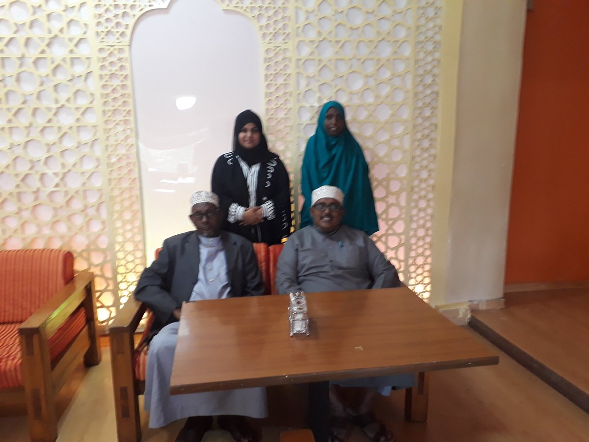 simba_guleid's tweet photo. Had the honour being a very special guest for #Fadya the proprietor of the #ArabianCuisine which openend a new outlet in Langata. In the company of outgoing D/Chief Khadi of Kenya Sh. Rashid. We were the only guests to bless today before the joint opens its door on Monday. https://t.co/1c4VJpZO8q