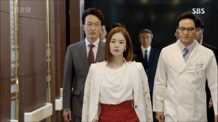 blueberrene's tweet photo. #รีวิวnetflix #รีวิวซีรี่ย์เกาหลี รอบที่ล้านกับเรื่องนี้
#yongpal 
พระเอกเป็นหมอเถื่อนถูกจ้างให้ไปดูแลนางเอกที่เป็นเจ้าหญิงนิทรามาหลายปีแล้วจึงพบว่า นางเอกถูกทำให้หลับเพราะบางอย่าง กว่านางเอกจะตื่นก็ตอน5แล้วแต่ตื่นมาแล้วแซ่บจริงแก้แค้นเผ็ชมาก ปล.คิมแตฮีคือสวยจริง นางฟ้าเกาหลี https://t.co/F7egICS8OY