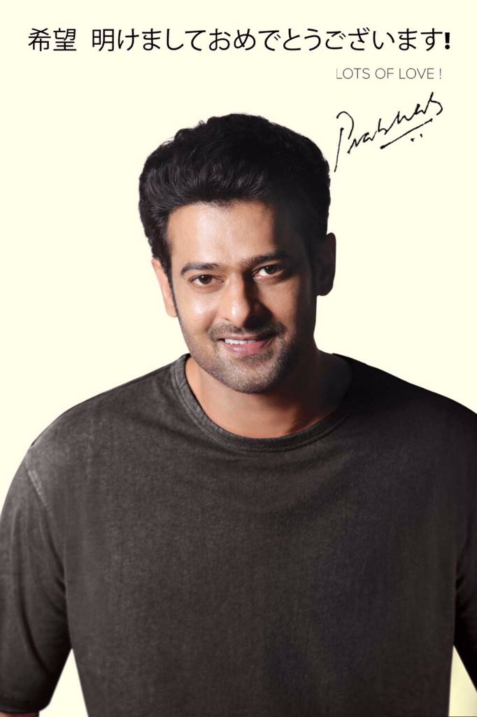VenkyPrabhas01_'s tweet image. 😍😍😍😍

#Prabhas Surprising Stills For Japan Fans..🤗

Darlingeyyy 😘😘😘😘😘😘